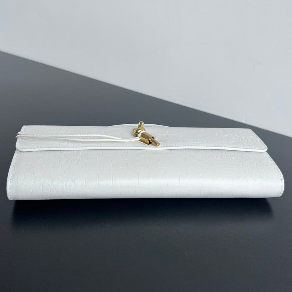 Bottega Veneta Andiamo Women's Solid Color Crocodile Leather Clutch Bag With Metal Clip Closure Bags #75797