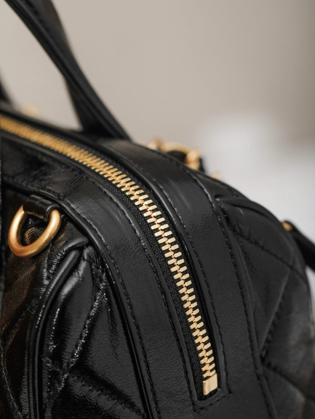 Chanel Women's Solid Color Lacquered Grained Calfskin Handbag Shoulder Bag Bowling Bags #77763