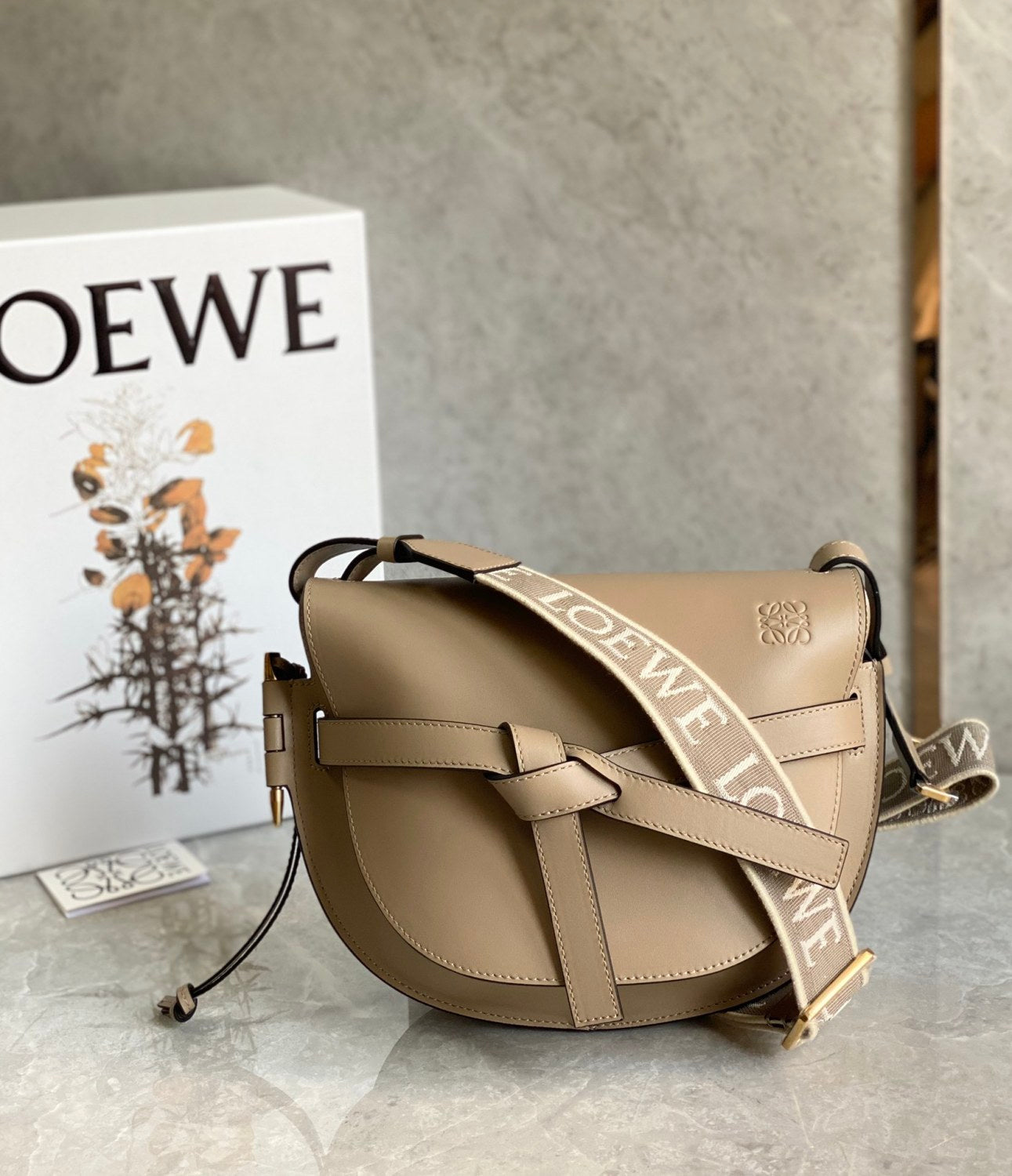 Loewe Women's Solid Colour Adjustable Shoulder Strap Mini Soft Cowhide Jacquard Gate Dual Shoulder Crossbody Handbag Bag Bags #76932