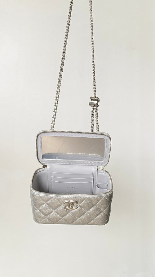 Chanel Women's Retro Vanity Series Solid Color Double C Adjustable Buckle Plaid Leather Shoulder Crossbody Casual Cosmetic Bag Bags #77857